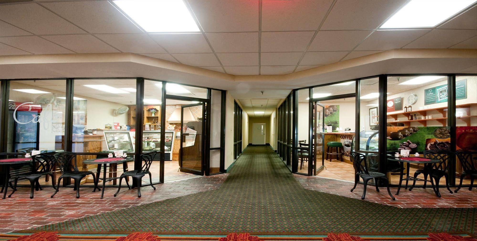 Capital Plaza Hotel Clinton Extérieur photo